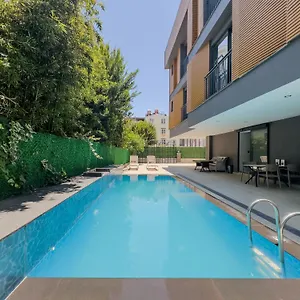 Leaf River Aparthotel